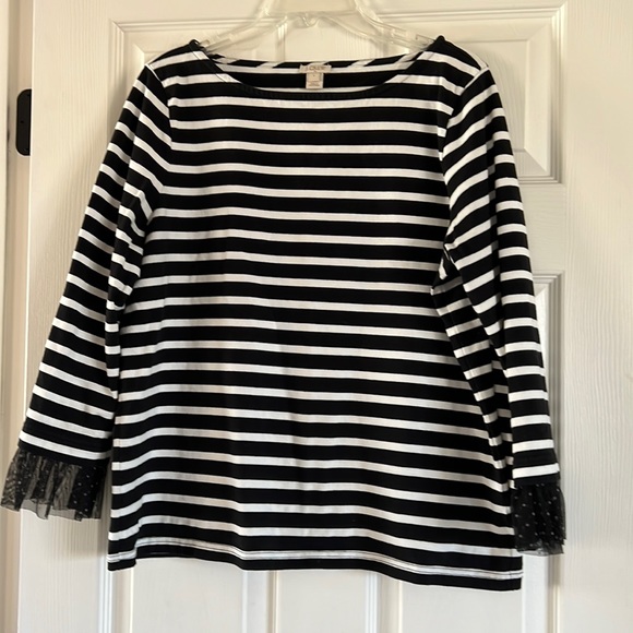 J. Crew Factory Tops - Women’s L JCrew Black/White Ruffle 3/4 Sleeve Top